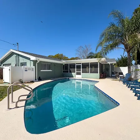 Villa 1465 Satsuma Street